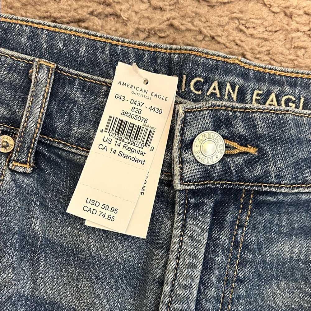 American Eagle Blue Jeans - Picture 4 of 4